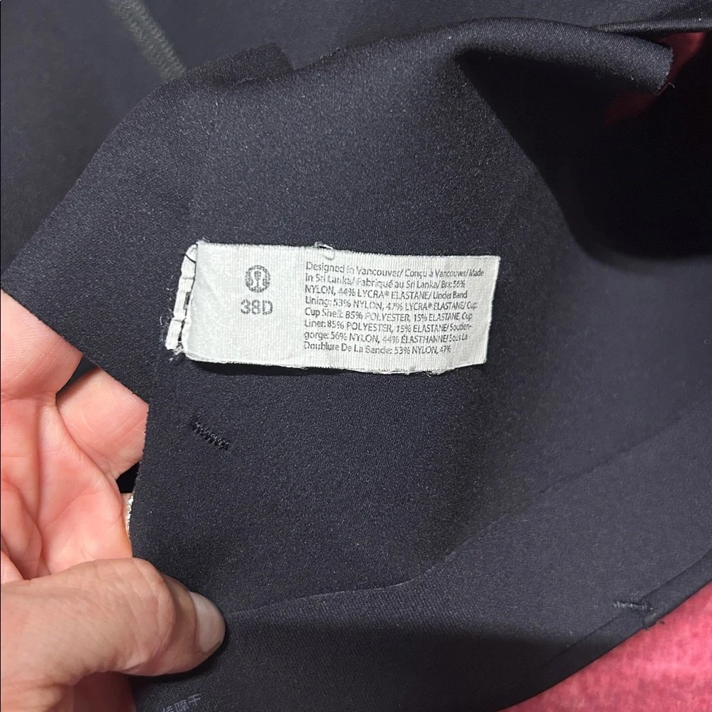 Lululemon Enlite Front-Zip Bra Size 38D - Picture 6 of 11